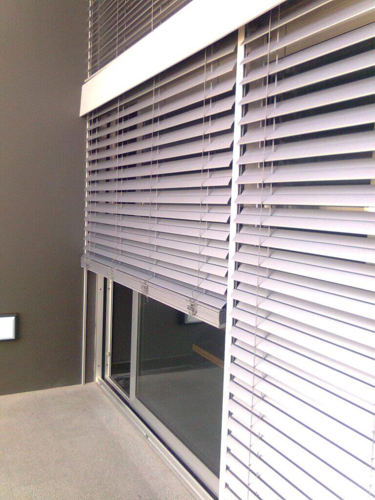 Brisa_solar_estores_exteriores
