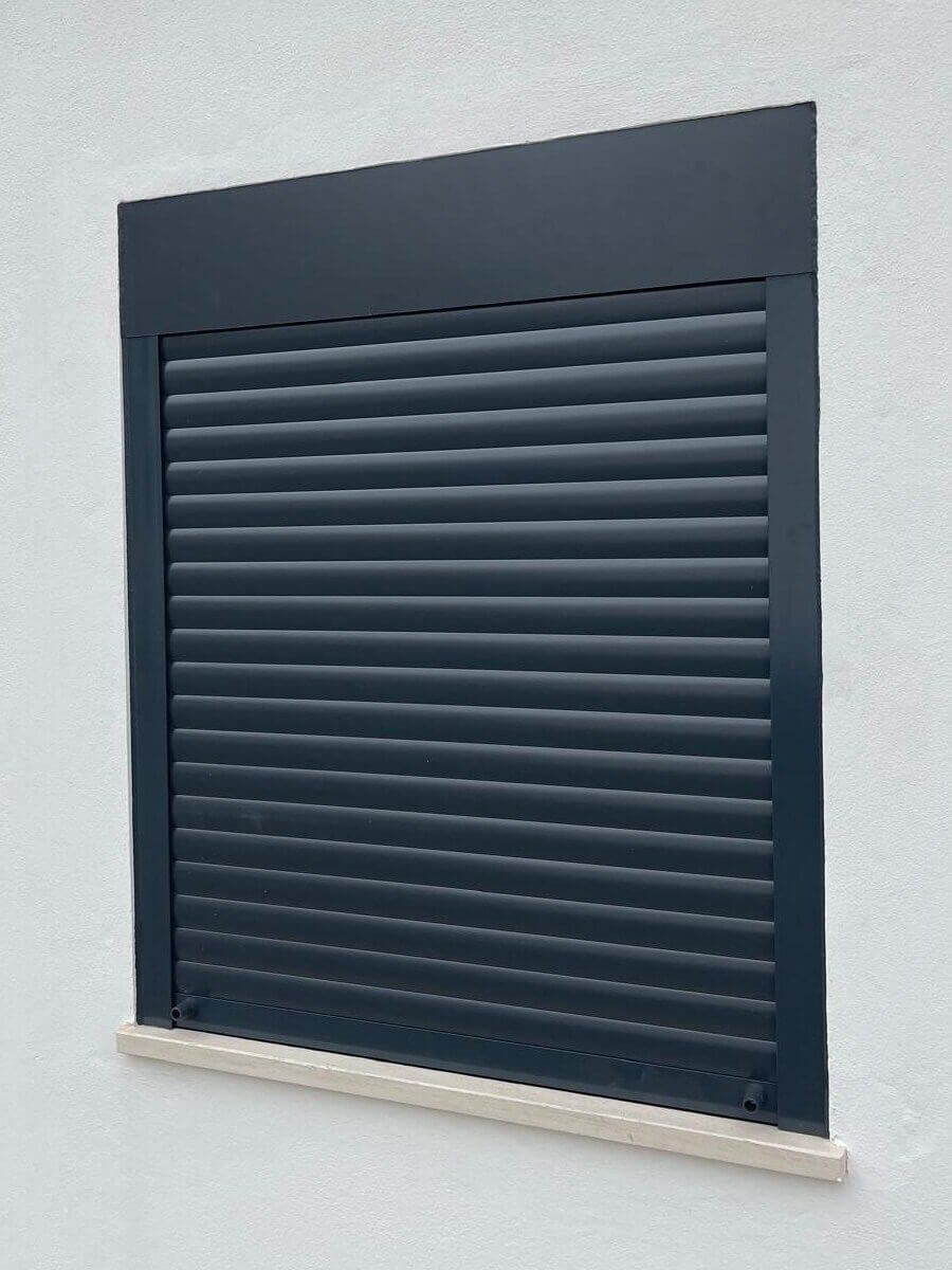 Estores_compactos_cinza