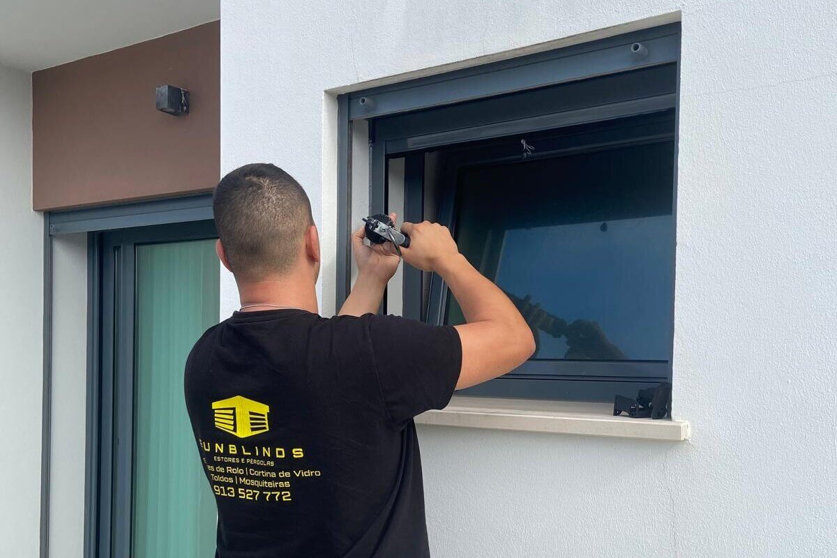 Instalação Profissional by SUNBLINDS